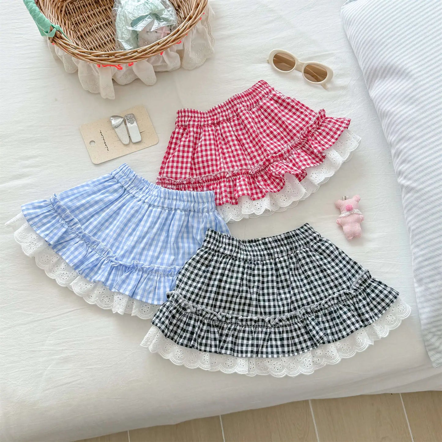 Korean Childrens Girls Short Skirt Summer Stylish Beautiful Plaid Kids Girls Half Skirt Lace Ruched Toddler Girls Cake Skirts
