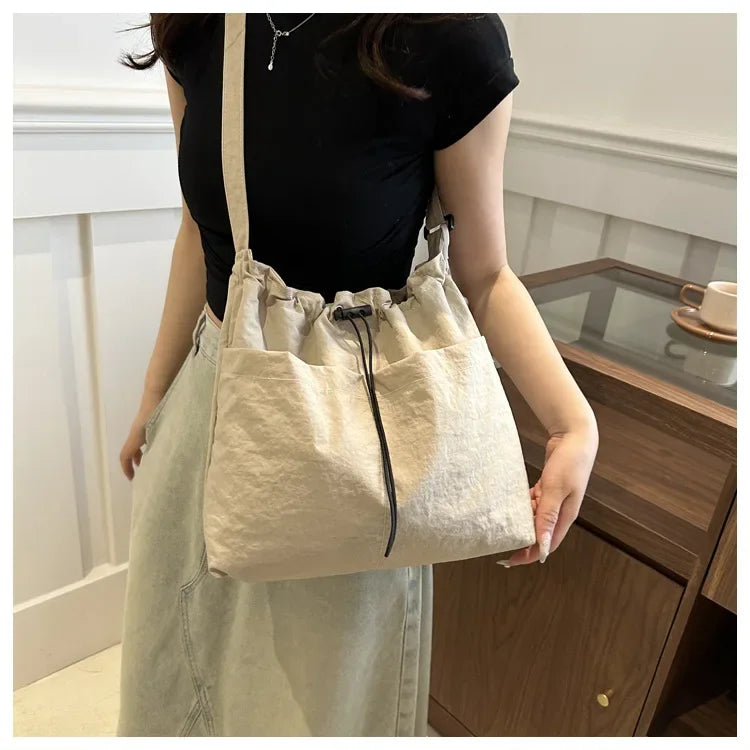 New Large Capacity Versatile Shoulder Bag for Women's Summer Popular Lightweight Shoulder Crossbody Bag Minimalist Tote Handbag
