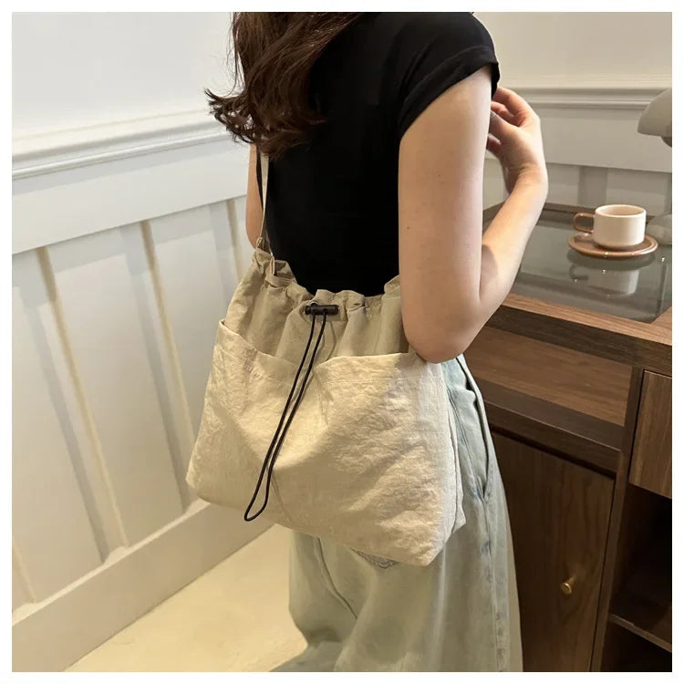 New Large Capacity Versatile Shoulder Bag for Women's Summer Popular Lightweight Shoulder Crossbody Bag Minimalist Tote Handbag