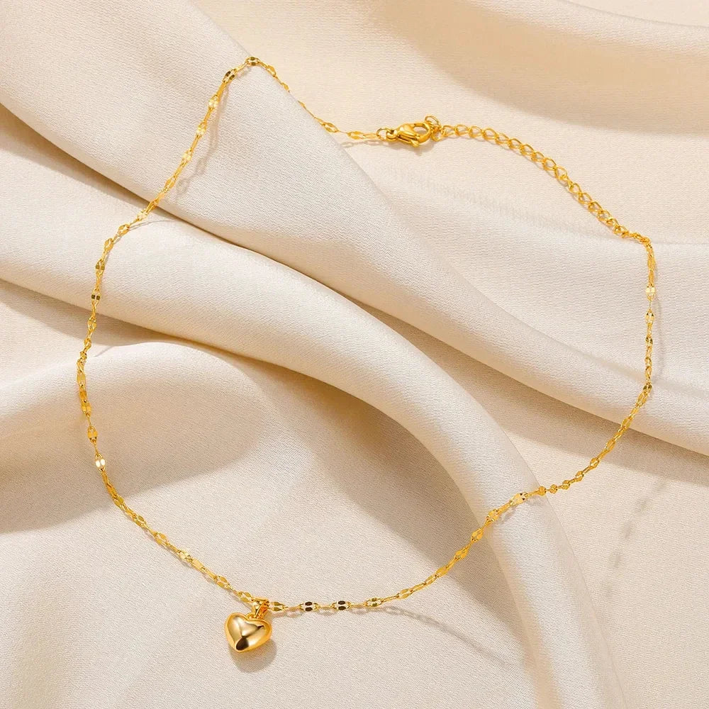 Stainless Steel Love Heart Necklace For Women 2025 New Trendy Lip Chain Simple Luxury Love Pendant Necklace Jewelry Gift
