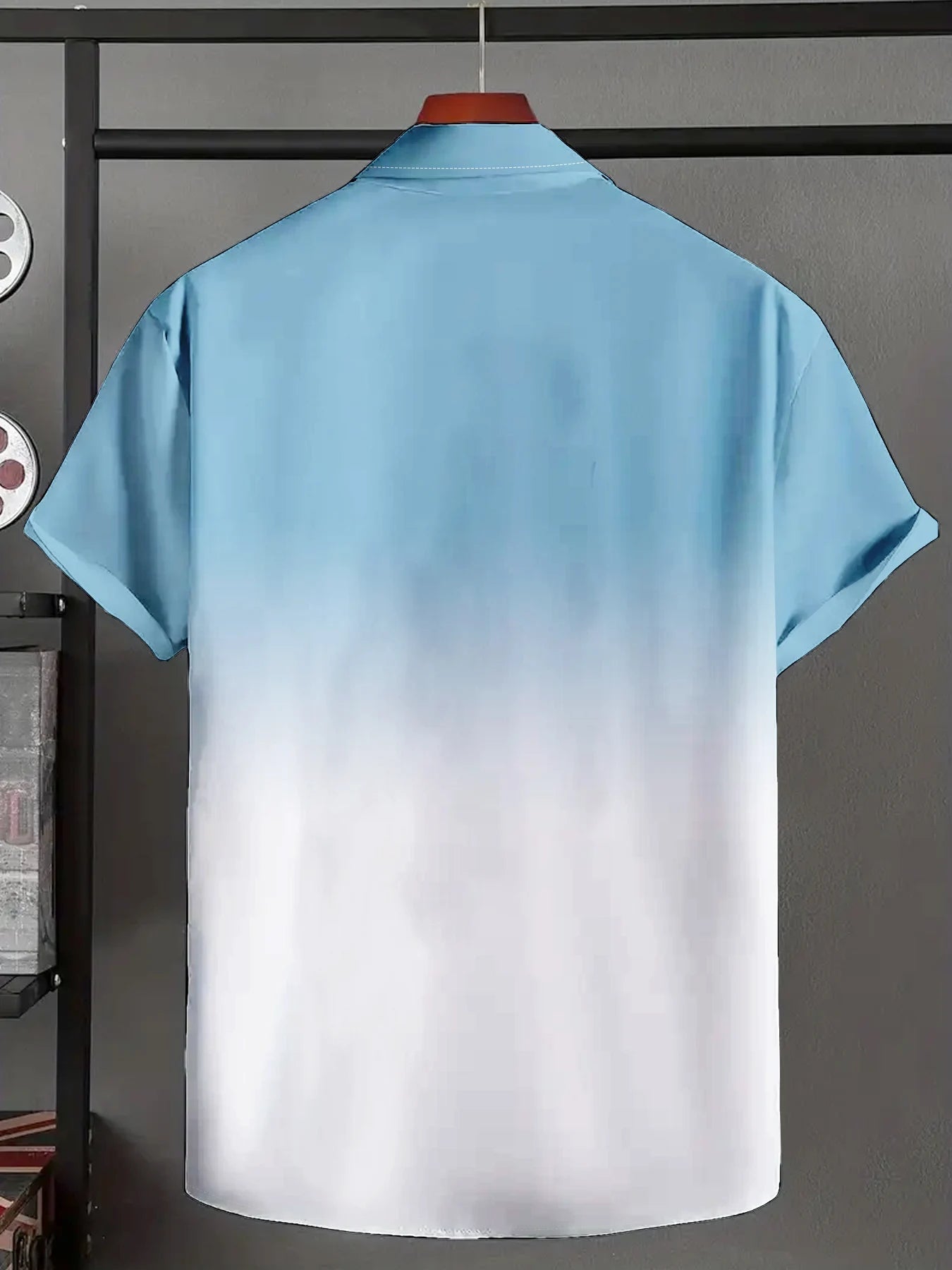 Summer Casual and Fresh Gradient Blue Printed Short-Sleeved Shirt, Suitable for Daily Casual.