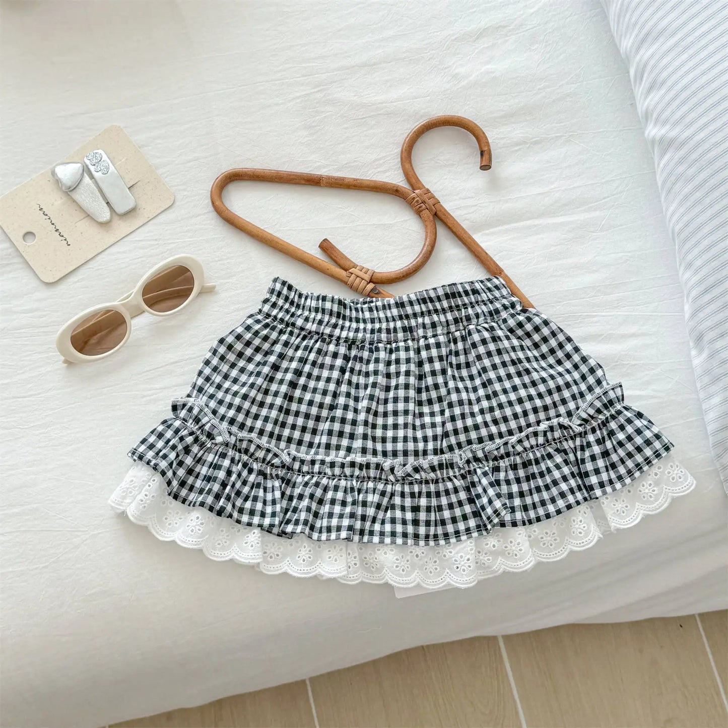 Korean Childrens Girls Short Skirt Summer Stylish Beautiful Plaid Kids Girls Half Skirt Lace Ruched Toddler Girls Cake Skirts