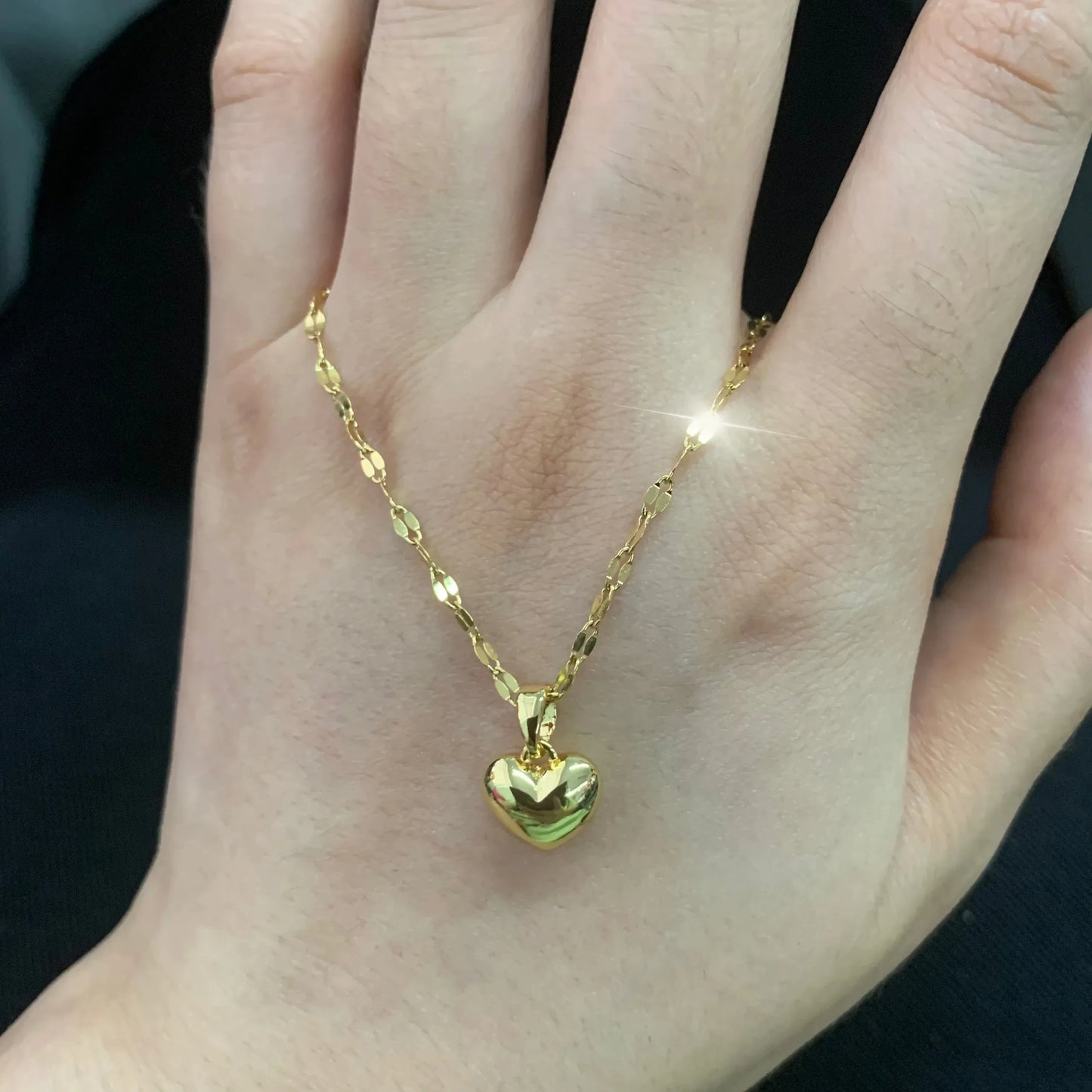 Stainless Steel Love Heart Necklace For Women 2025 New Trendy Lip Chain Simple Luxury Love Pendant Necklace Jewelry Gift