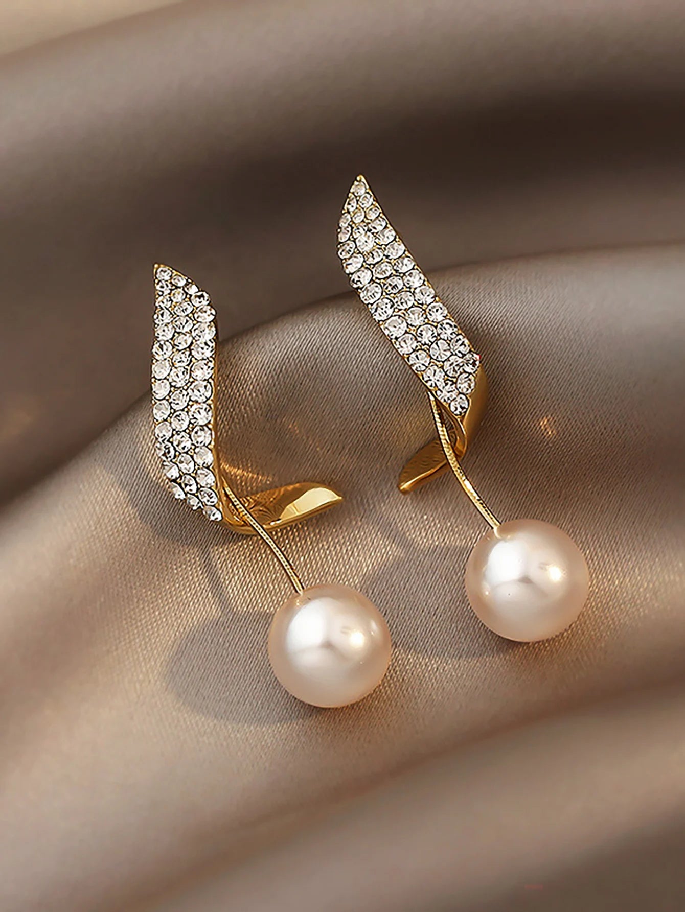 2 Pieces Of Women's Trendy And Elegant Pearl Tassel Earrings, Outdoor Travel, Carnival, Party, Holiday Dressing Gifts -SMT034